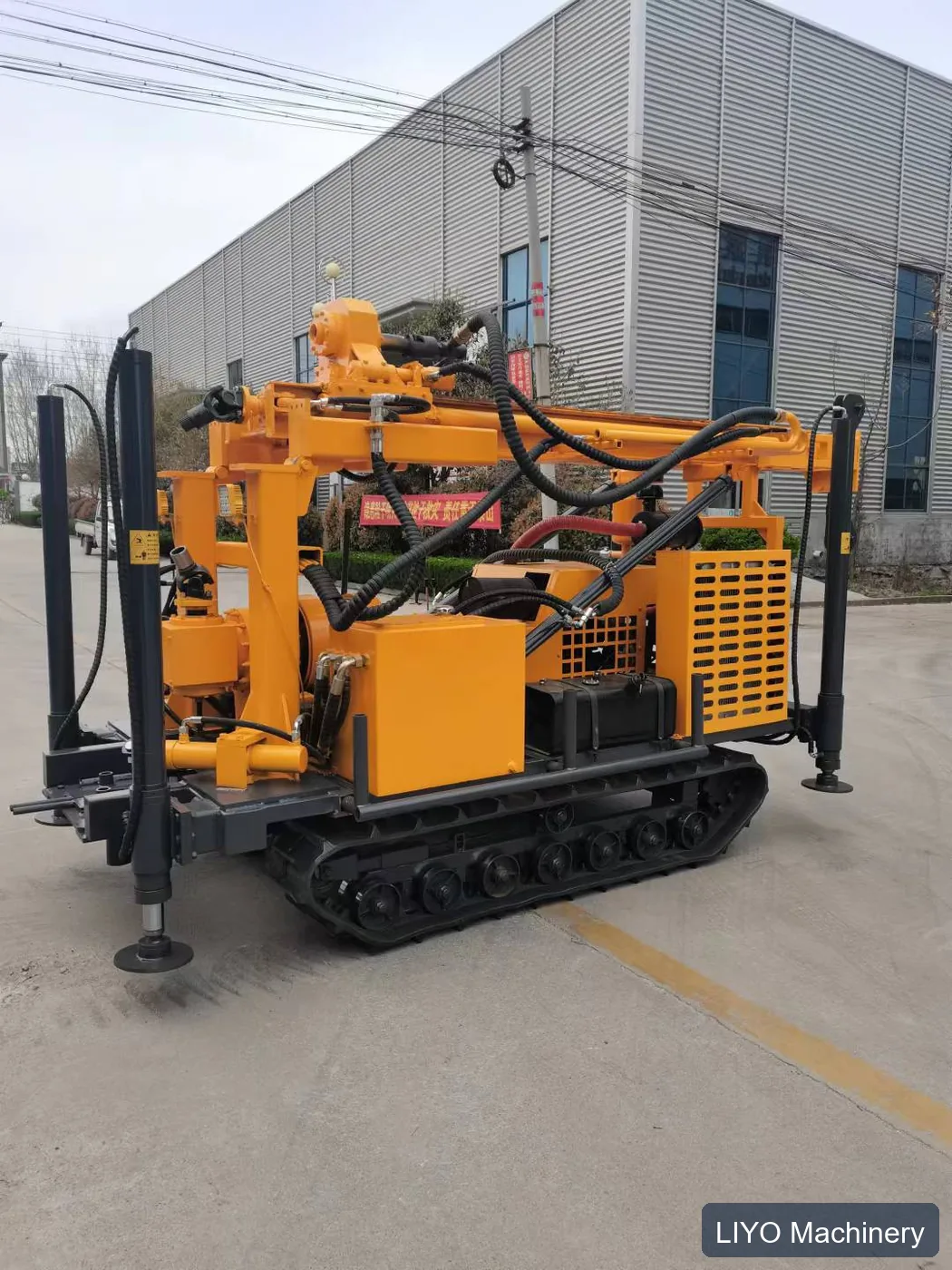 LY-280 crawler drilling rig rear view