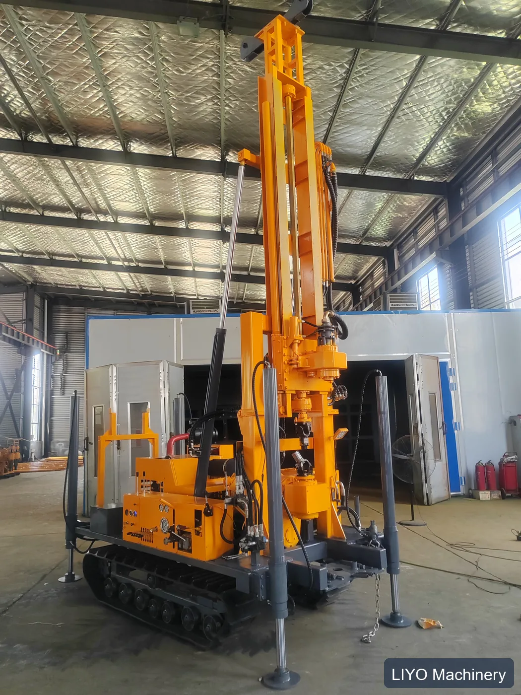Mechanical top drive drilling rig mast and rotary head