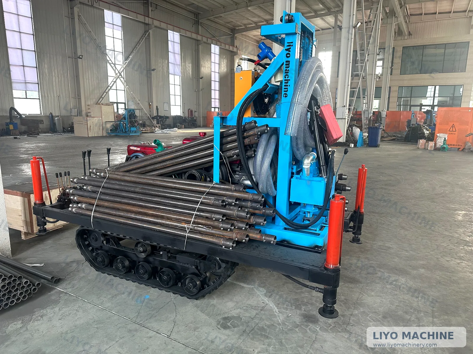 LYC-200 crawler water well drilling rig